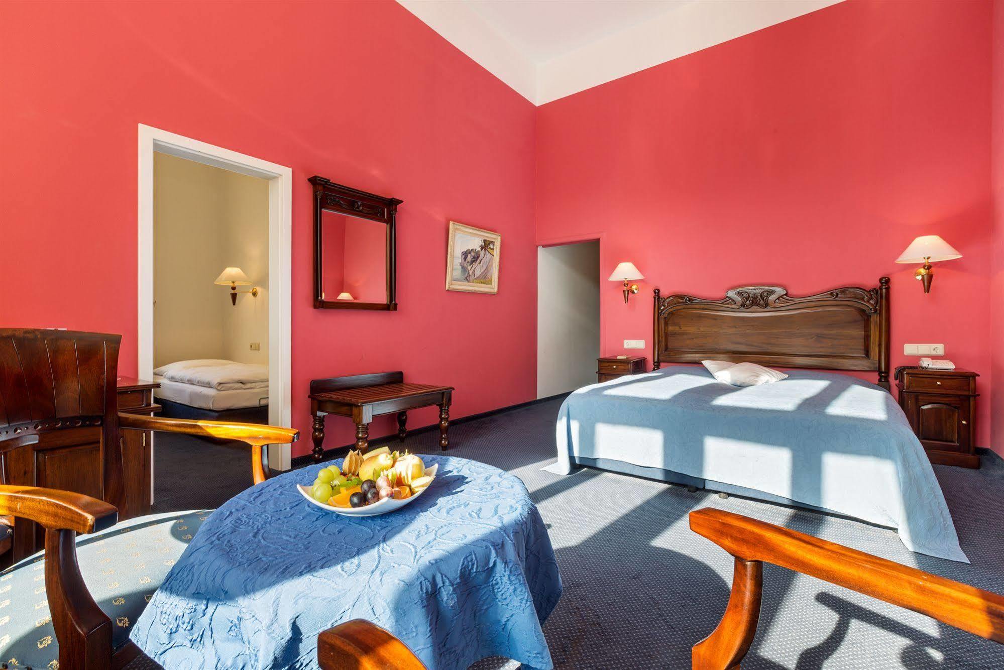 Schlosshotel ראלסוויק מראה חיצוני תמונה