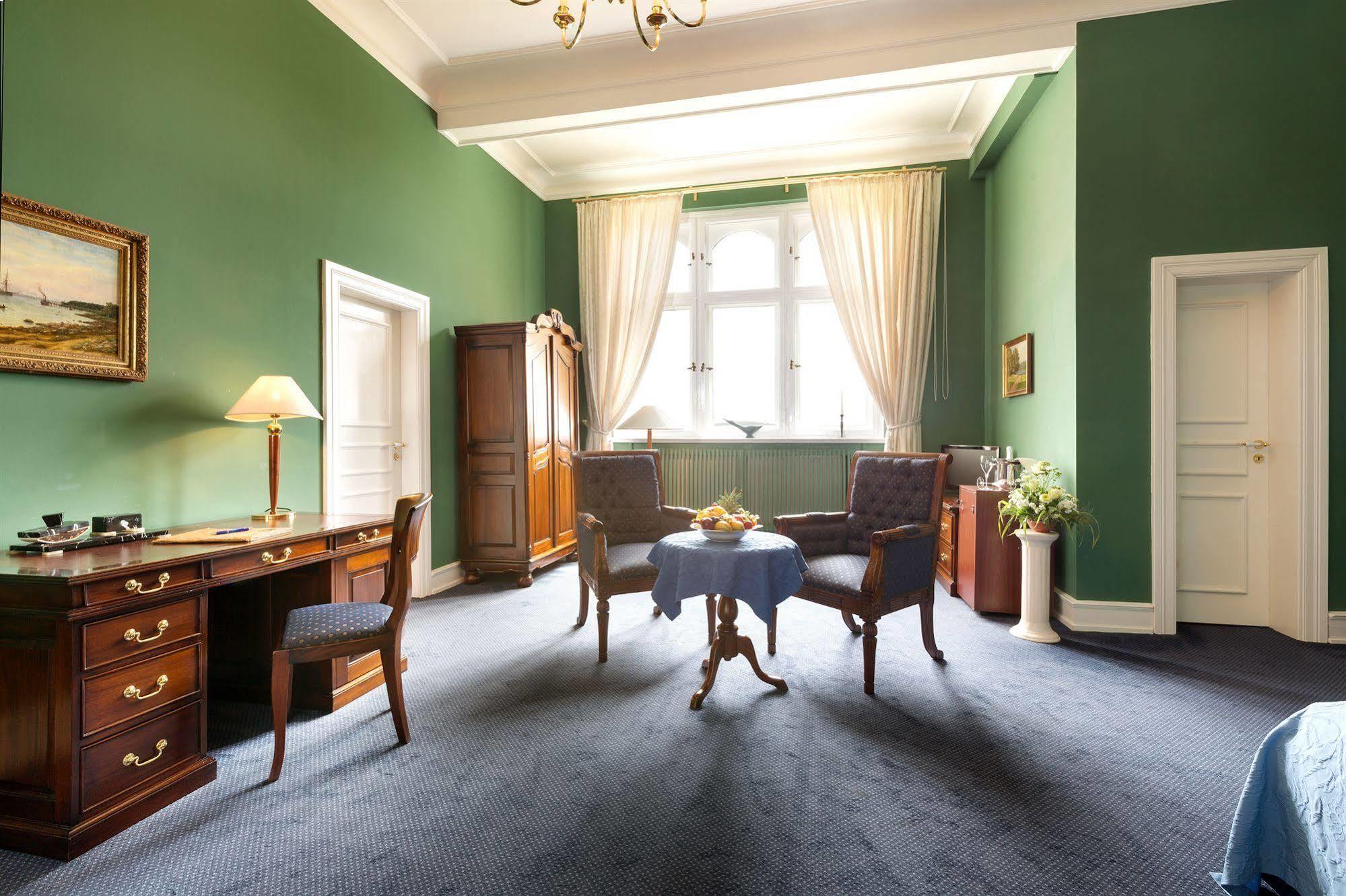 Schlosshotel ראלסוויק מראה חיצוני תמונה