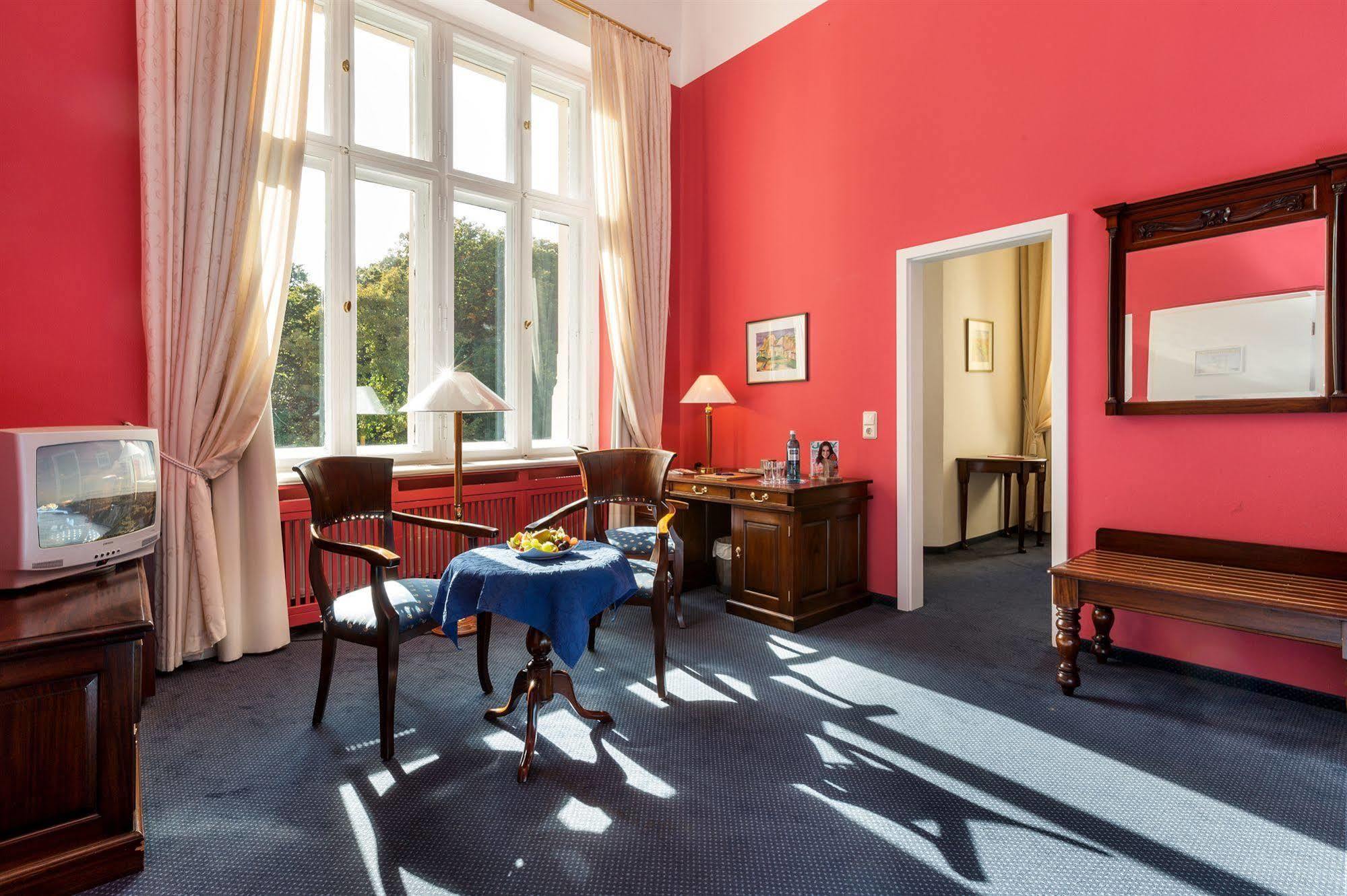 Schlosshotel ראלסוויק מראה חיצוני תמונה